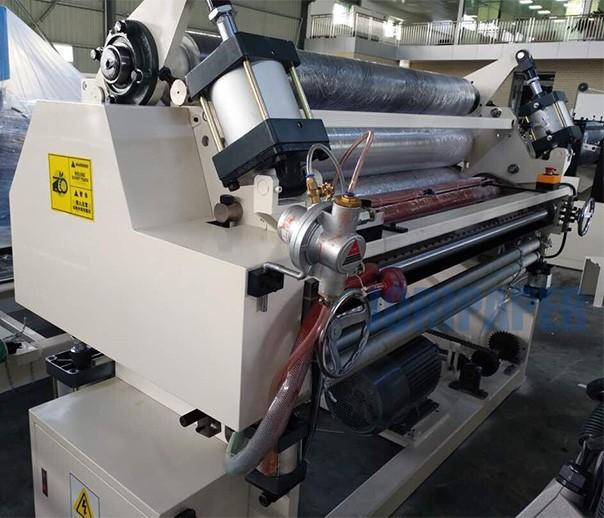 Papier hygiénique de rebobinage de panneau mural de PLC faisant des supports de la machine 7.5KW 2 10