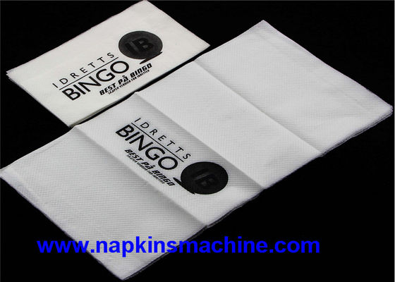 1 / 8 400mm fois 2000 feuilles/Min Napkin Manufacturing Machine