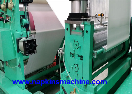 7.5KW V fois la serviette de papier gravante en refief de système faisant la machine