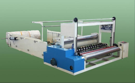 Machine de fente de petit pain de papier hygiénique et machine de rebobinage pour le petit pain industriel