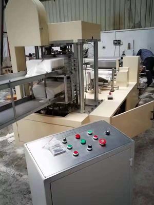 7.5KW 4 feuilles du fois 1000/Min Automatic Napkin Making Machine